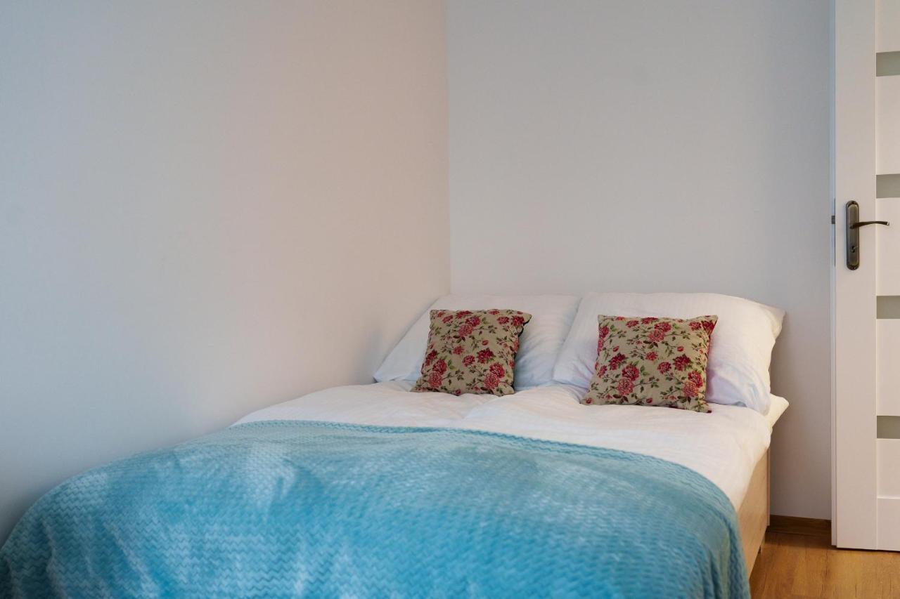 Apartament Pod Swierkiem - Pet Friendly - 2 Osobne Pokoje Dla Max 5 Osob - Space Apart يلينيا غورا المظهر الخارجي الصورة