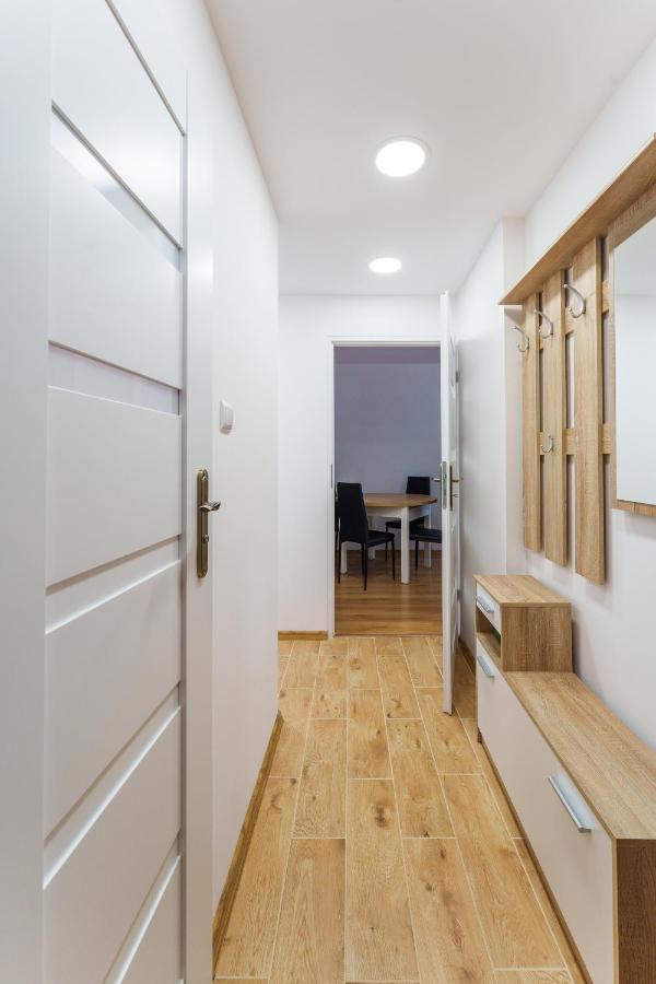 Apartament Pod Swierkiem - Pet Friendly - 2 Osobne Pokoje Dla Max 5 Osob - Space Apart يلينيا غورا المظهر الخارجي الصورة